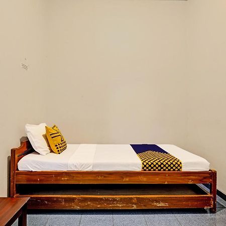 Hotel Spot On 2275 Omah Jm à Beran Kidul Extérieur photo