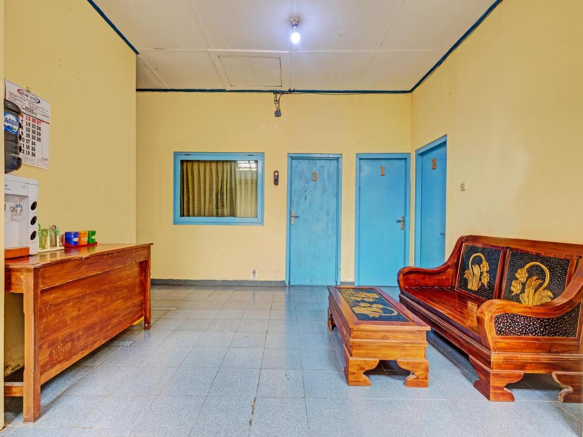Hotel Spot On 2275 Omah Jm à Beran Kidul Extérieur photo